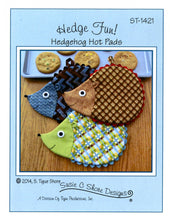 Load image into Gallery viewer, Pattern:  Allie Cats  - ST-1511 - Pot Holders or Mug Mats - Cat Lovers
